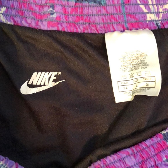 Nike Shorts size L - Picture 6 of 6